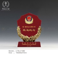 黑龙江警察奖牌 警察从警20周年光荣退休纪念品定做厂家