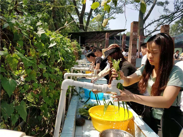 深圳宝安周边团建拓展农家乐基地，价格以及有什么好玩的