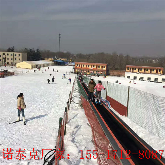 景区实用载客飞天云梯输送带 安装雪地魔毯自带融雪系统