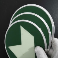 地铁楼梯侧立面蓄光自发光铝板疏散指示标识