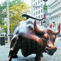 华尔街牛雕塑铸铜牛动物雕像拓荒牛牛黄犀牛耕牛开拓水牛铜雕