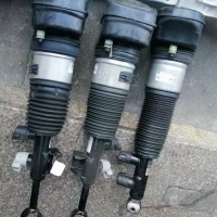 宝马7系 G70减震器 刹车盘 半轴 刹车分泵 轴承 十字轴