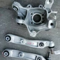 宝马7系 G70羊角 下直臂 差速器 下托臂 刹车片