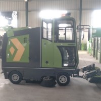 厂家直销环保雾炮电动四轮扫地车电动洗路车价格呢