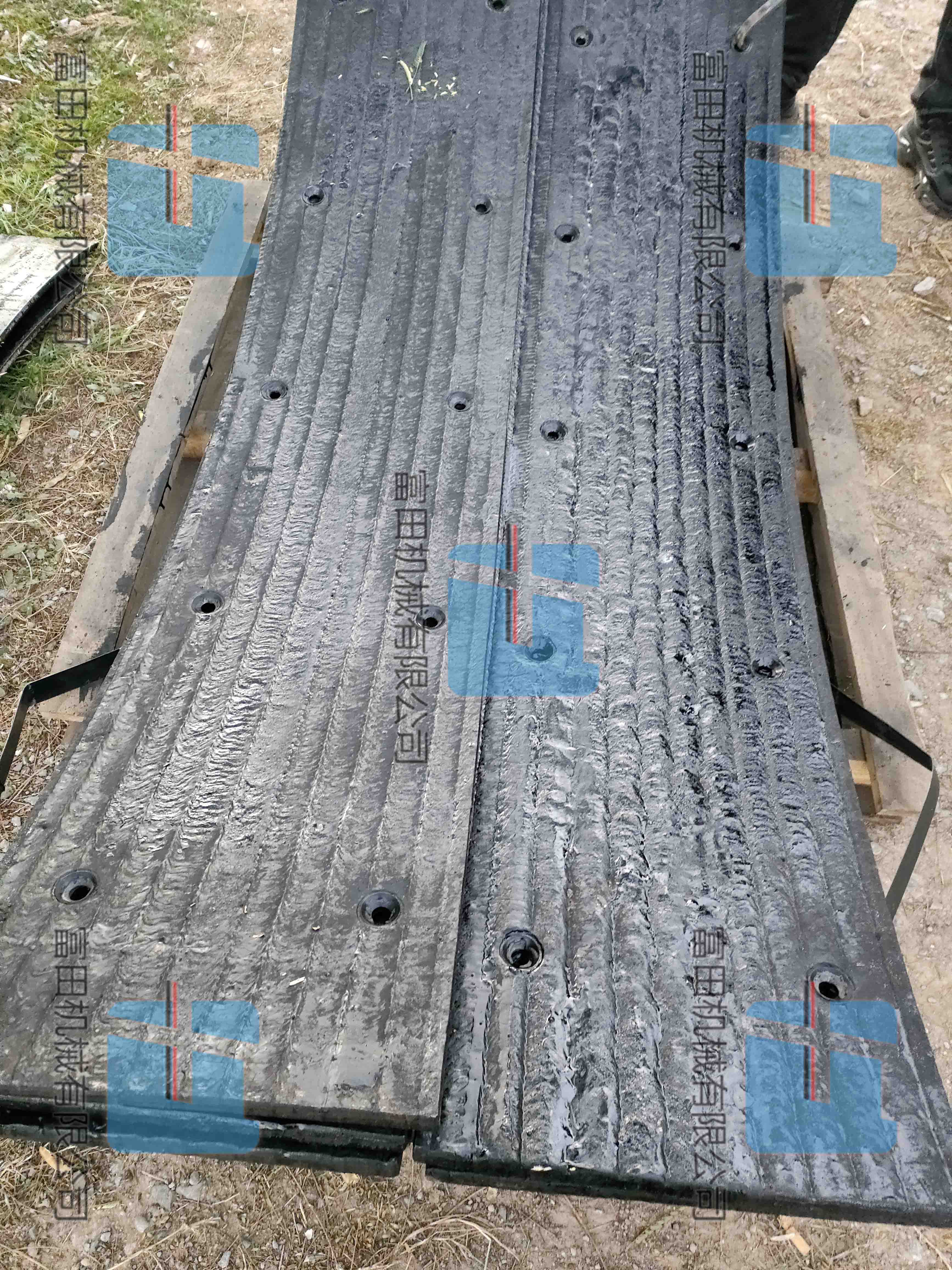 富田混合机合金配件 碳化钨壁部衬板 适配爱立许Eirich